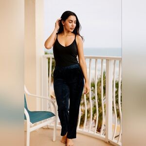 Juicy Couture Black Emboss Velour Lounge Pants M | Gothic Logo Pull-On Sleepwear